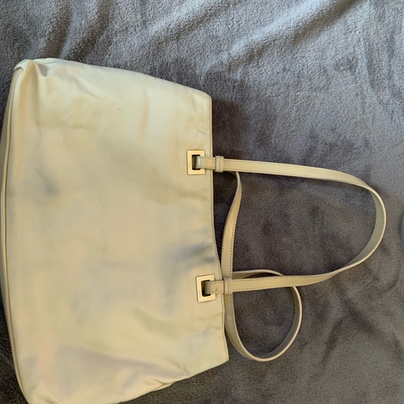 Auth Cream Prada medium shoulder bag - Picture 2 of 13